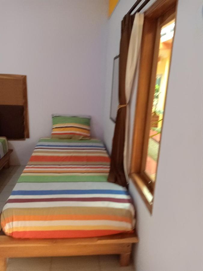 Latansa Homestay Banyuwangi  Eksteriør bilde